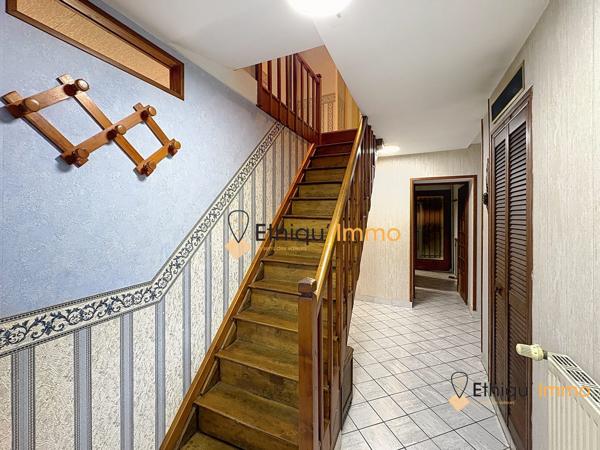 Maison de caractère 224 m² · 6 chambres · 3 232 m² de verger