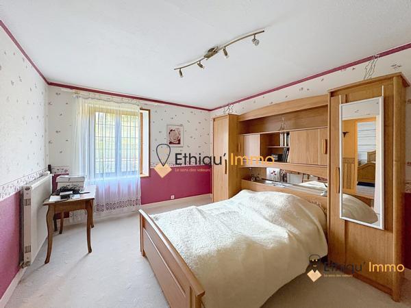 Maison de caractère 224 m² · 6 chambres · 3 232 m² de verger
