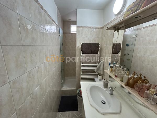 Vente
                Maison118 m² - 7 Pièces -
                    ORLY (94310)