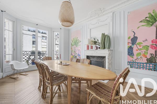 Appartement à vendre 6 pièces 155,97 m² Paris 17