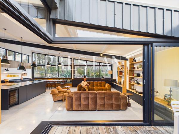 Biarritz – Loft aux lignes contemporaines et beaux volumes, avec patio, BIARRITZ