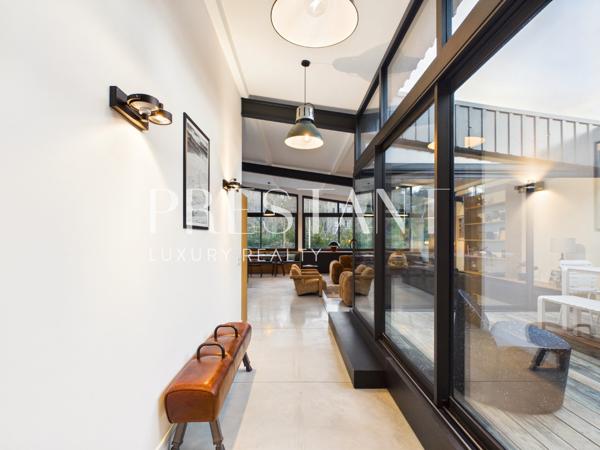 Biarritz – Loft aux lignes contemporaines et beaux volumes, avec patio, BIARRITZ