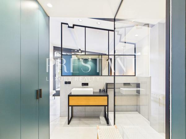 Biarritz – Loft aux lignes contemporaines et beaux volumes, avec patio, BIARRITZ