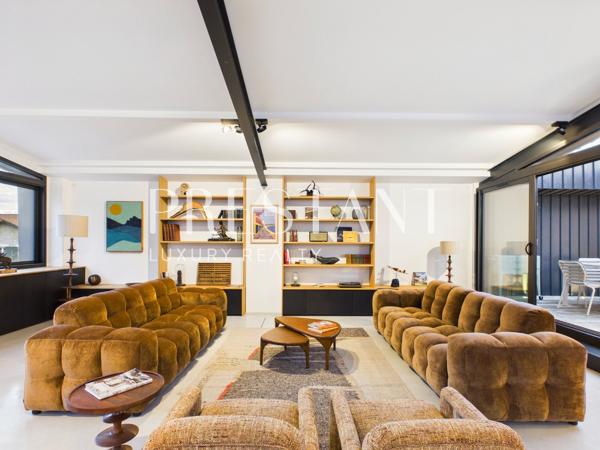 Biarritz – Loft aux lignes contemporaines et beaux volumes, avec patio, BIARRITZ
