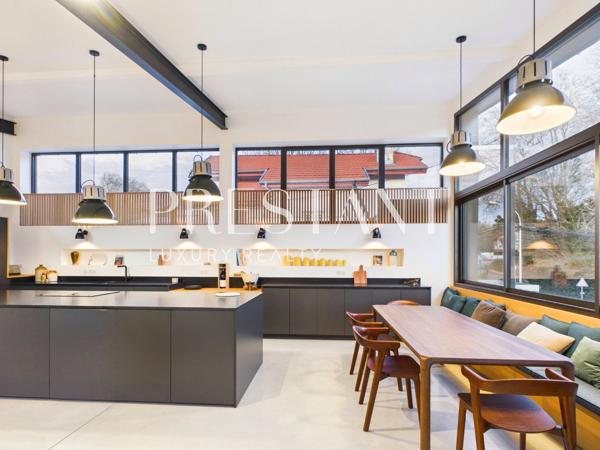 Biarritz – Loft aux lignes contemporaines et beaux volumes, avec patio, BIARRITZ