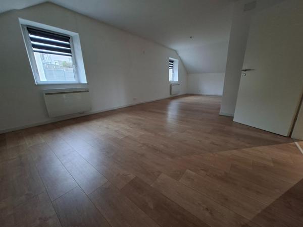 Maison de ville de deux appartements!