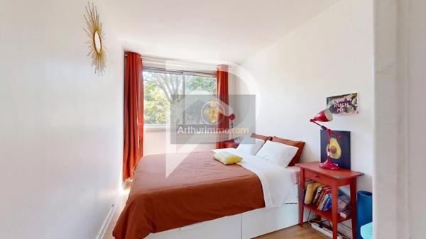 Vente                                                      Appartement
                        
                     3 pièces                      53 m2                     à Marly-le-Roi