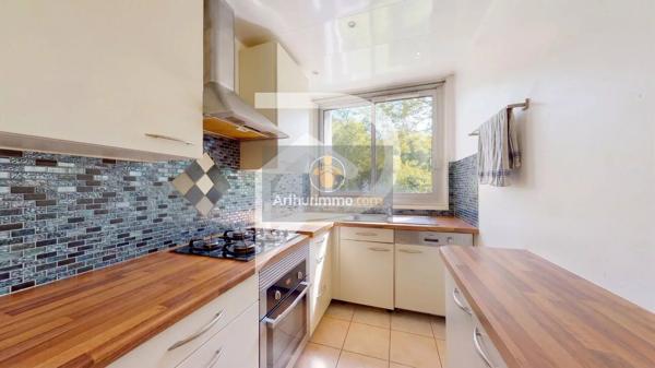 Vente                                                      Appartement
                        
                     3 pièces                      53 m2                     à Marly-le-Roi