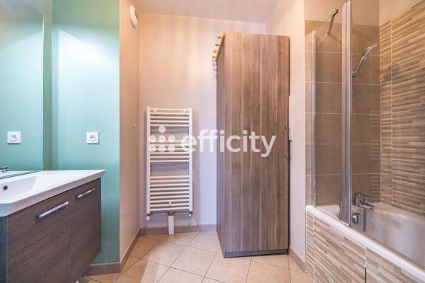 Appartement
         4 pièces
        - 81 m² Exclusivité 399 000 € *
