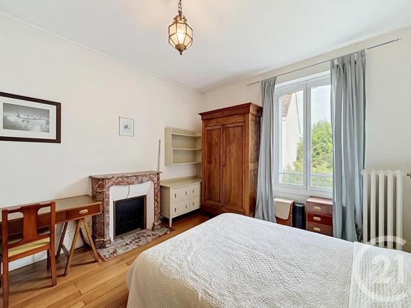 Maison à vendre  9 pièces - 216,75 m 2   FONTAINEBLEAU  - 77