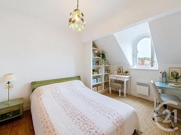 Maison à vendre  9 pièces - 216,75 m 2   FONTAINEBLEAU  - 77
