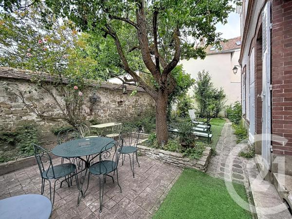 Maison à vendre  9 pièces - 216,75 m 2   FONTAINEBLEAU  - 77