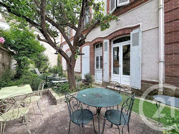 Maison à vendre  9 pièces - 216,75 m 2   FONTAINEBLEAU  - 77