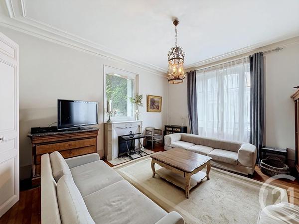 Maison à vendre  9 pièces - 216,75 m 2   FONTAINEBLEAU  - 77