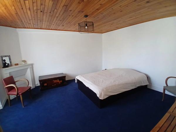 Vente                                                      Maison de village
                        
                     3 pièces                      71 m2                     à Toury