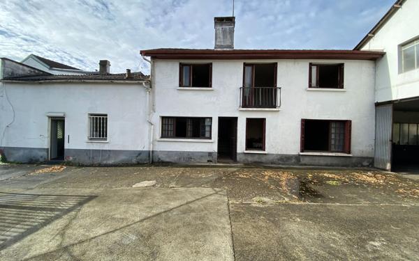 Maison à vendre    4 pièces •  Pau