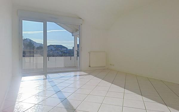 Appartement à louer    3 pièces •  Bons-en-Chablais