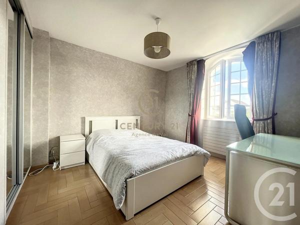Maison à vendre  7 pièces - 164,47 m 2   CHAMPS SUR MARNE  - 77