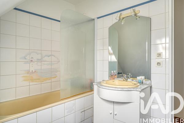 Maison à vendre 7 pièces 161,81 m² Saint-Leu-la-Forêt
