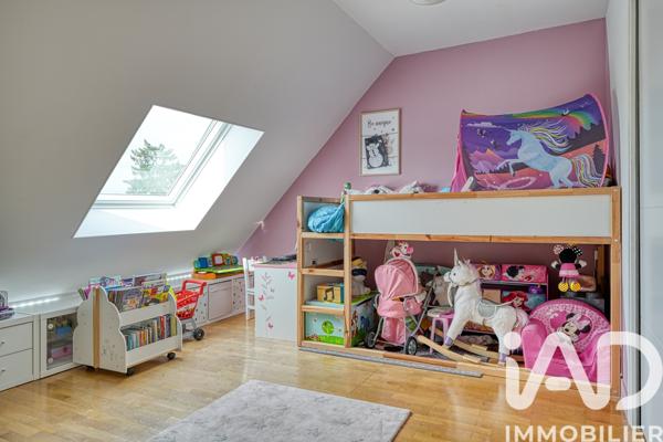 Maison à vendre 7 pièces 161,81 m² Saint-Leu-la-Forêt