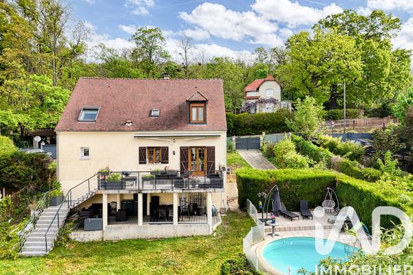 Maison à vendre 7 pièces 161,81 m² Saint-Leu-la-Forêt