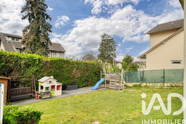 Maison à vendre 7 pièces 161,81 m² Saint-Leu-la-Forêt