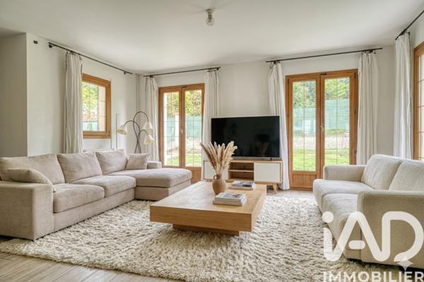Maison à vendre 7 pièces 161,81 m² Saint-Leu-la-Forêt