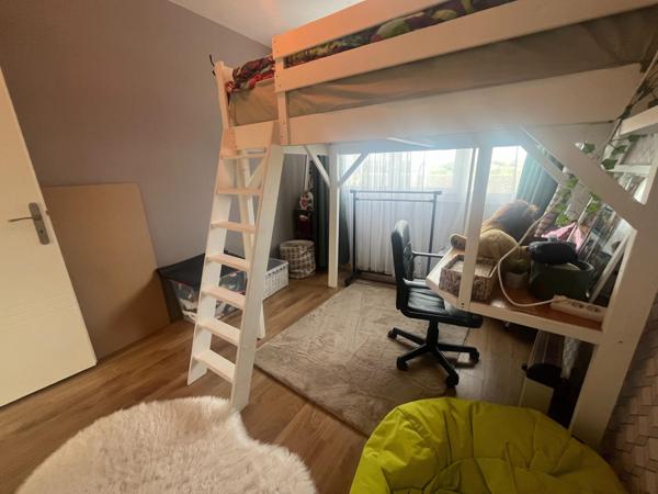 Appartement au calme avec 2 chambres, un balcon