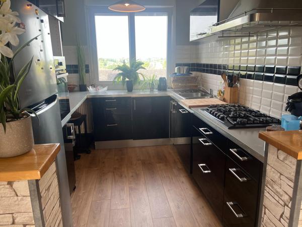 Appartement au calme avec 2 chambres, un balcon