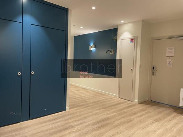 Bureau de 1901 m² à louer à Bordeaux Ravezies