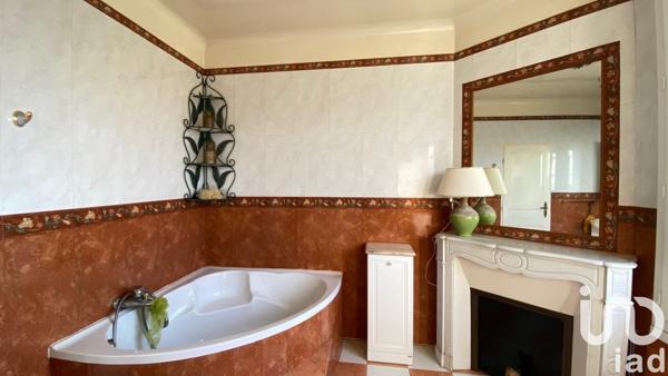 Maison traditionnelle 8 pièces de 145 m² à Sarcelles (95200)