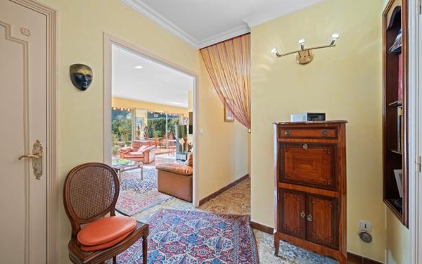 Appartement à vendre    6 pièces • 122 m2 Nice
