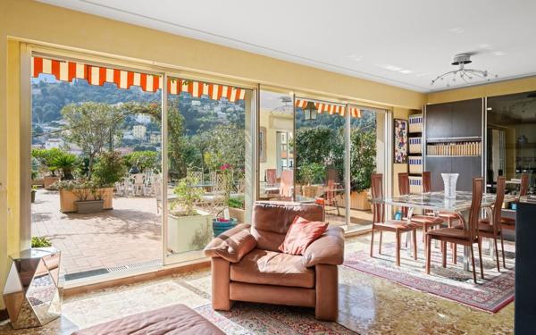 Appartement à vendre    6 pièces • 122 m2 Nice