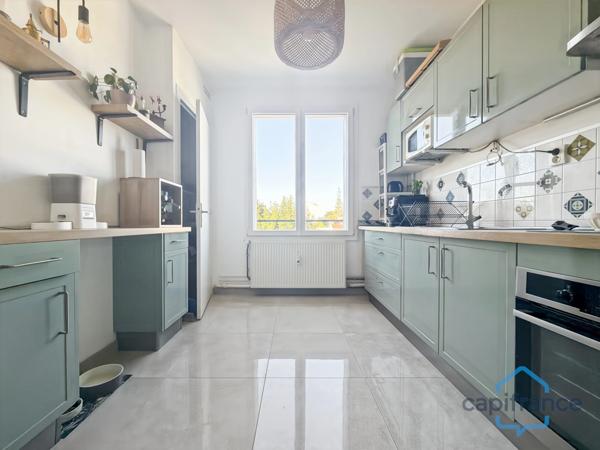 APPARTEMENT AVEC TERRASSE