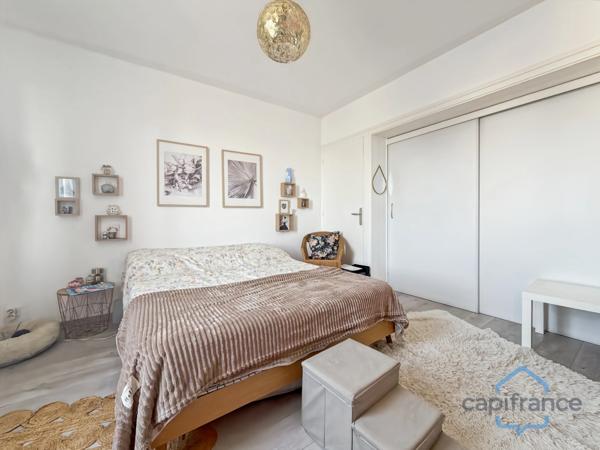 APPARTEMENT AVEC TERRASSE