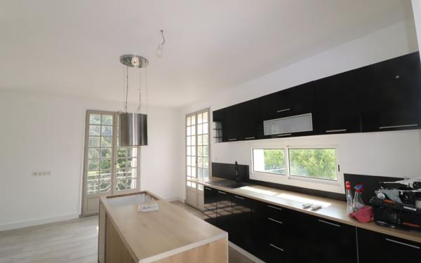 Maison à vendre    5 pièces • 103 m2 Roquevaire