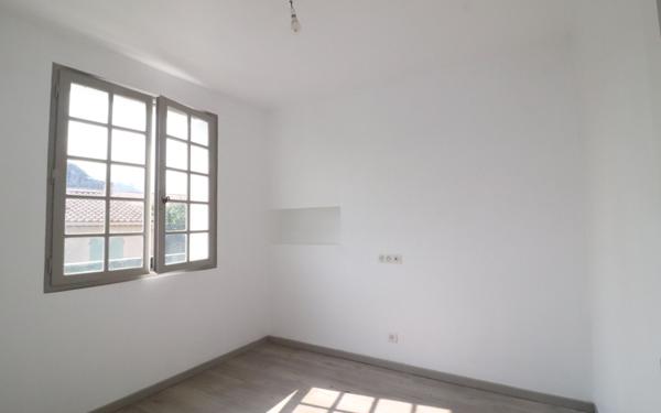 Maison à vendre    5 pièces • 103 m2 Roquevaire