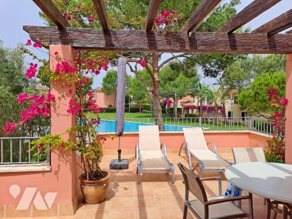 Attique 98m² traversant, 2 ch, avec 2 terrasses dans une résidence sécurisée  – Sa Ràpita, Majorque.