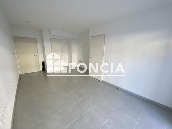 Location Appartement 2 pièces 36.92 m² - 139 AVENUE DE LA CROIX ROUGE Marseille 13013