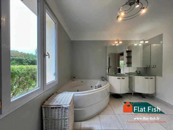 PROPRIETE UNIQUE EN PROVENCE A SAISIR ! URGENT!