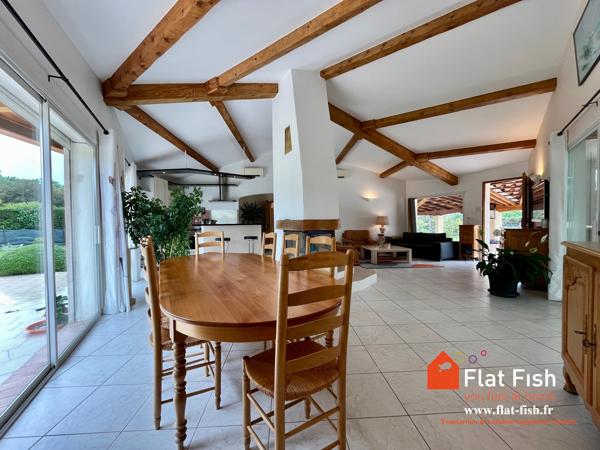 PROPRIETE UNIQUE EN PROVENCE A SAISIR ! URGENT!