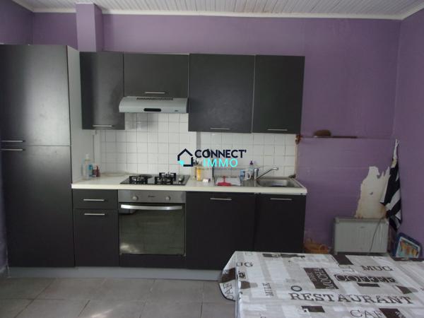 Petit pied-à terre à rénover.
