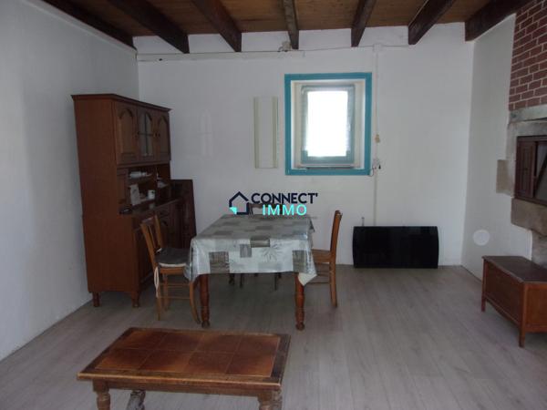 Petit pied-à terre à rénover.