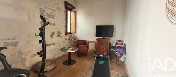 Maison à vendre 10 pièces 232 m² Saint-Jean-d'Angély