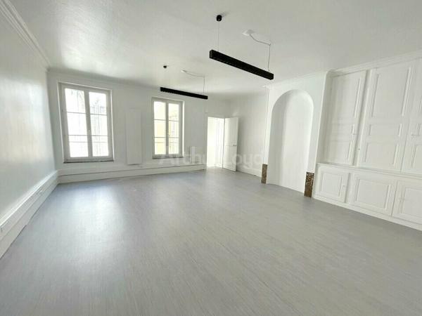 BUREAUX à LOUER de 115 m²