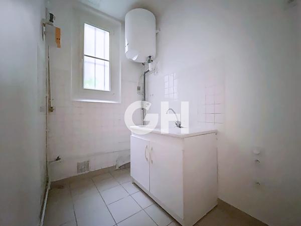 Opportunité investisseurs 3 pièces Haussmannien rénové Bd Voltaire/Nation