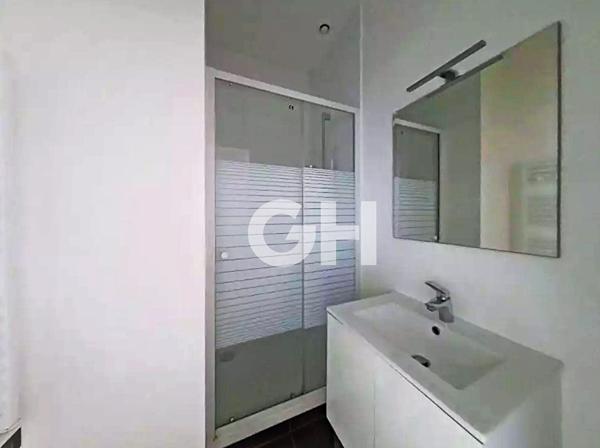 Opportunité investisseurs 3 pièces Haussmannien rénové Bd Voltaire/Nation