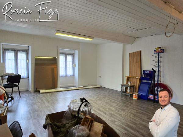 Local Commercial
         3 pièces
        - 82 m² 97 900 € *