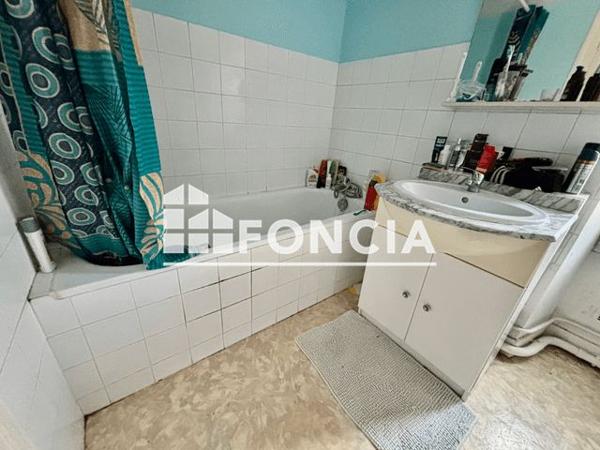 À vendre Appartement 3 pièces 56.87 m² - La Couronne 16400