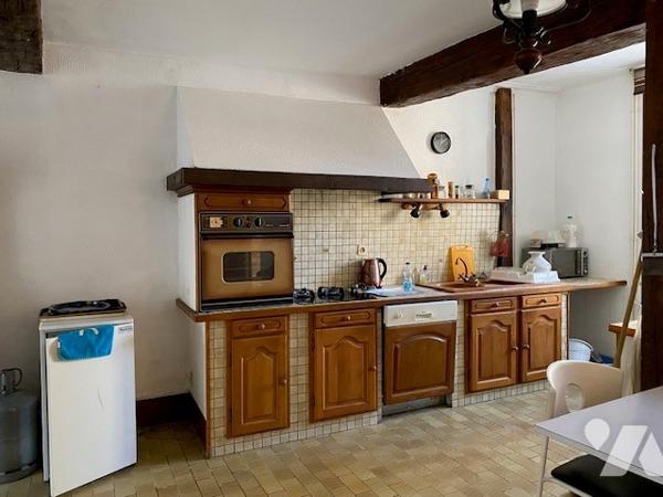 A voir belle maison de bourg avec jardin clos